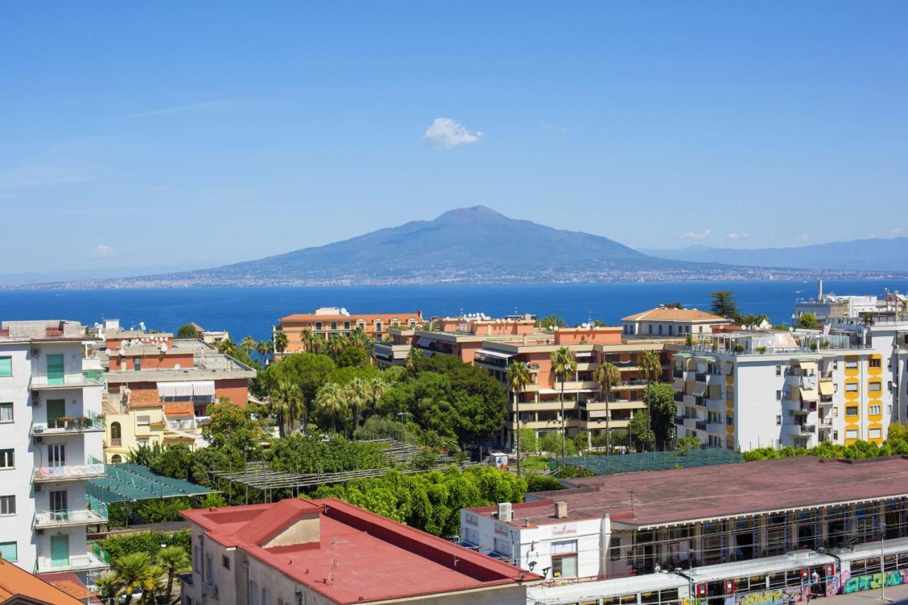 Amore Rentals - Appartamento Cielomare Sorrento Exterior foto