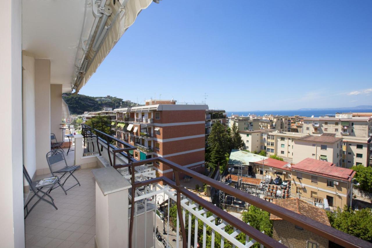 Amore Rentals - Appartamento Cielomare Sorrento Exterior foto